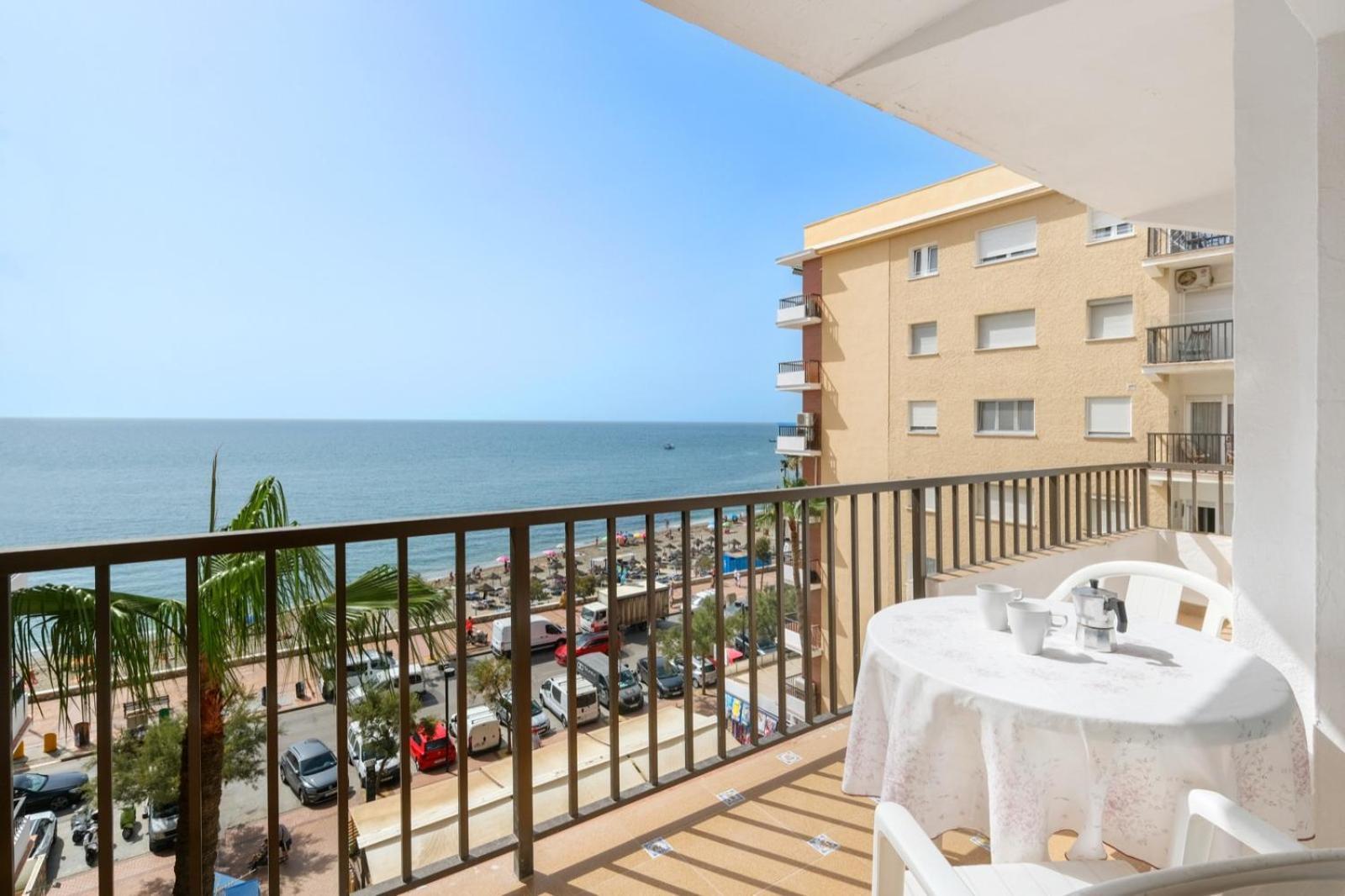 Apartamento Con Piscina En La Primera Linea De Playa De Fuengirola Exterior foto